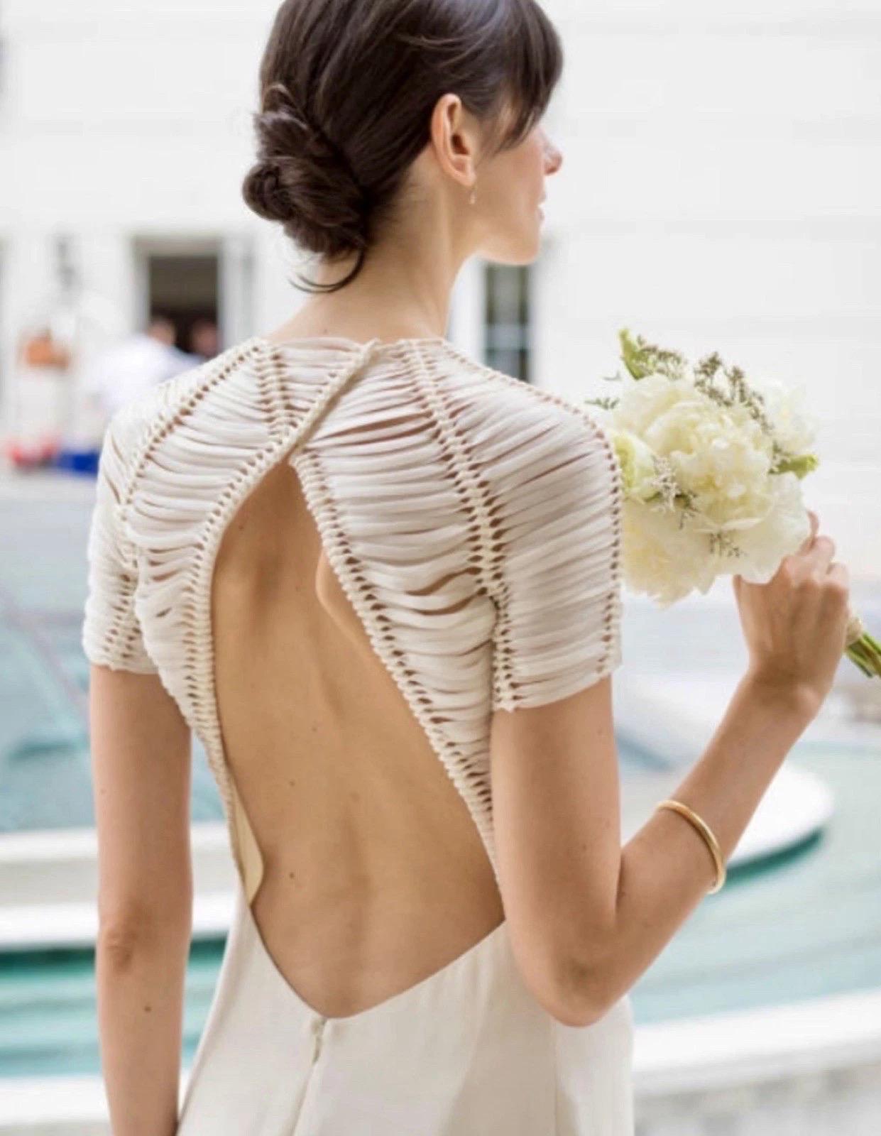 Ralph Lauren Purple Label Abito in seta bianca con maniche increspate in macramè, primavera 20 in vendita 11