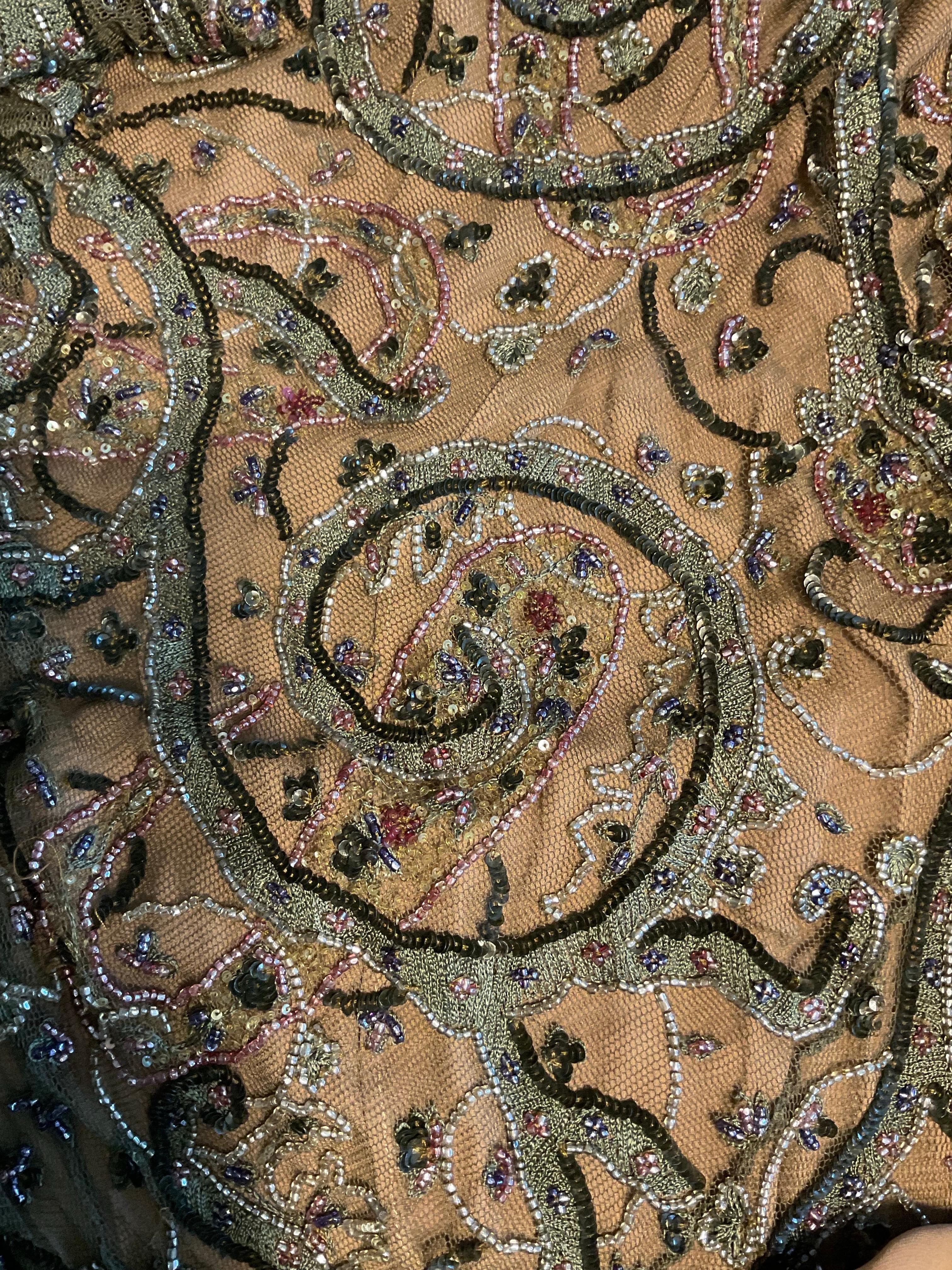 Collectional S Automne 2001 - Robe en soie perlée avec dos ouvert en vente 6