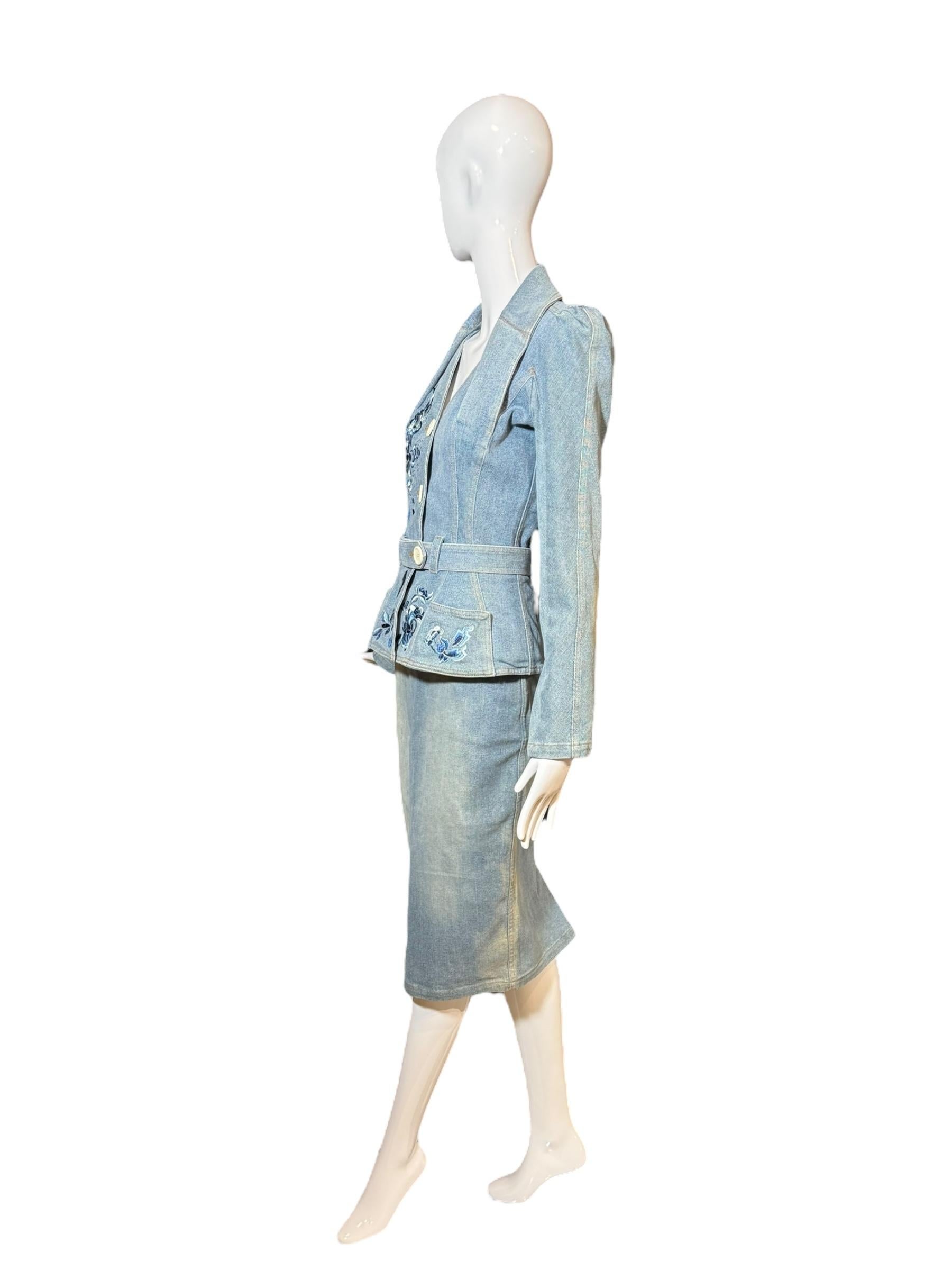 Christian Galliano for Christian Dior Primavera 2005 Abito con gonna ricamata in denim in vendita 6