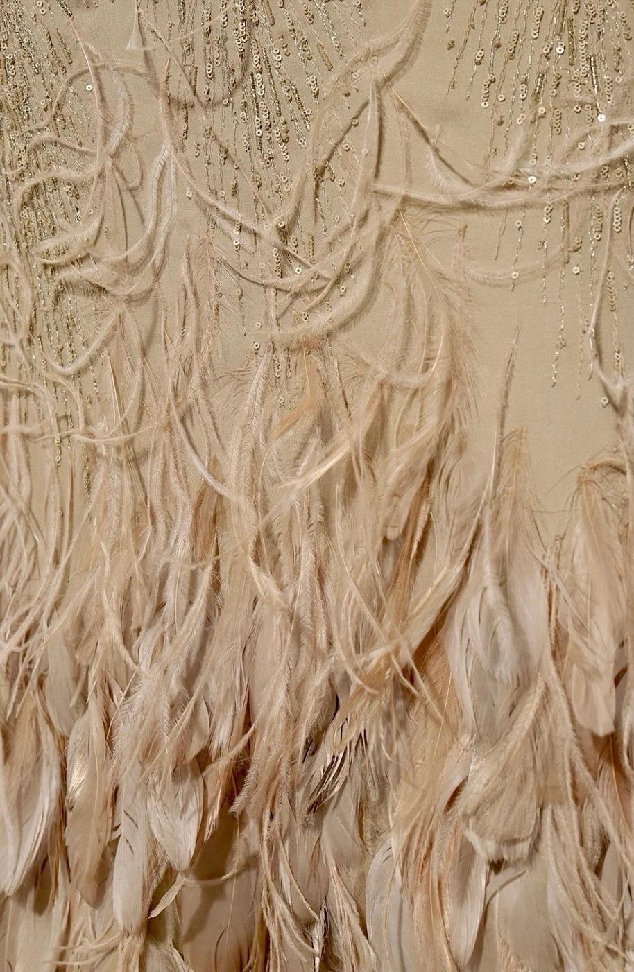 Ralph Lauren Feather One-of-a-Kind Gown, Special Occasion Collection'S, 2017 Damen im Angebot