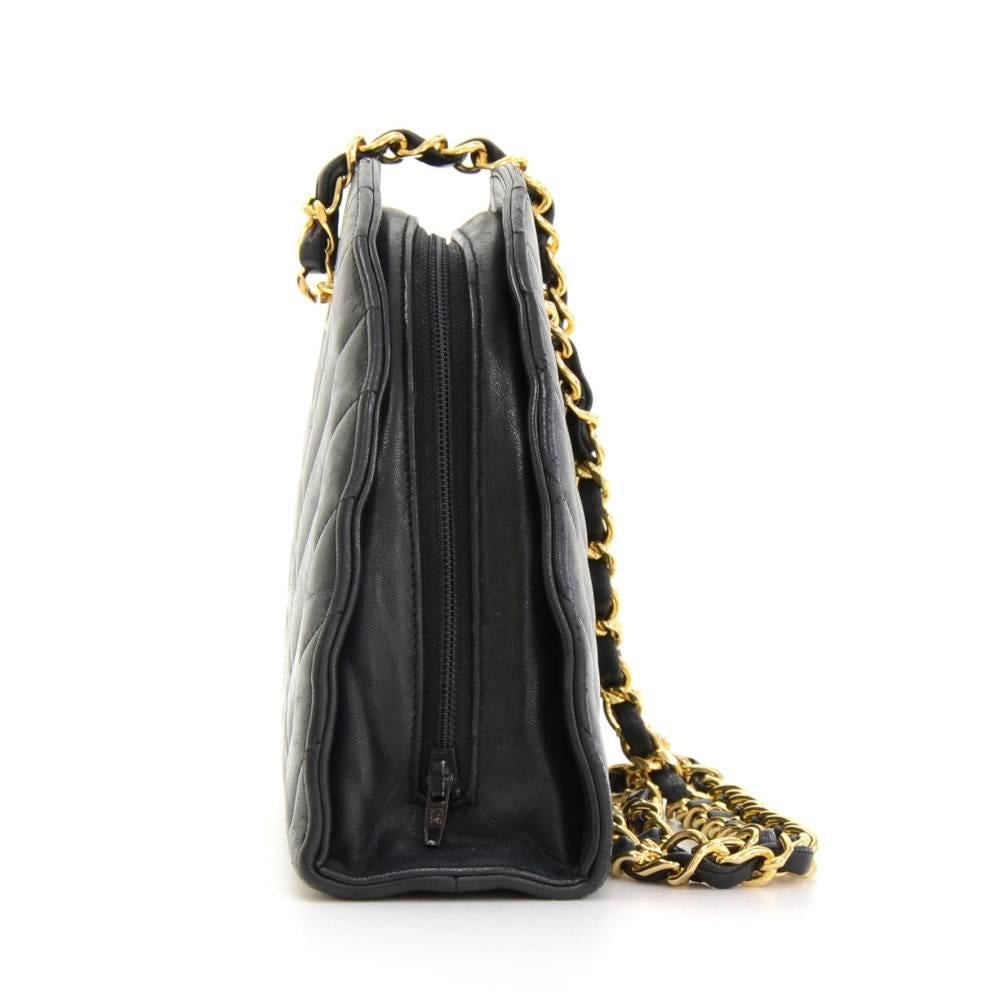 Women's Vintage Chanel Black Quilted Leather Shoulder Mini Bag