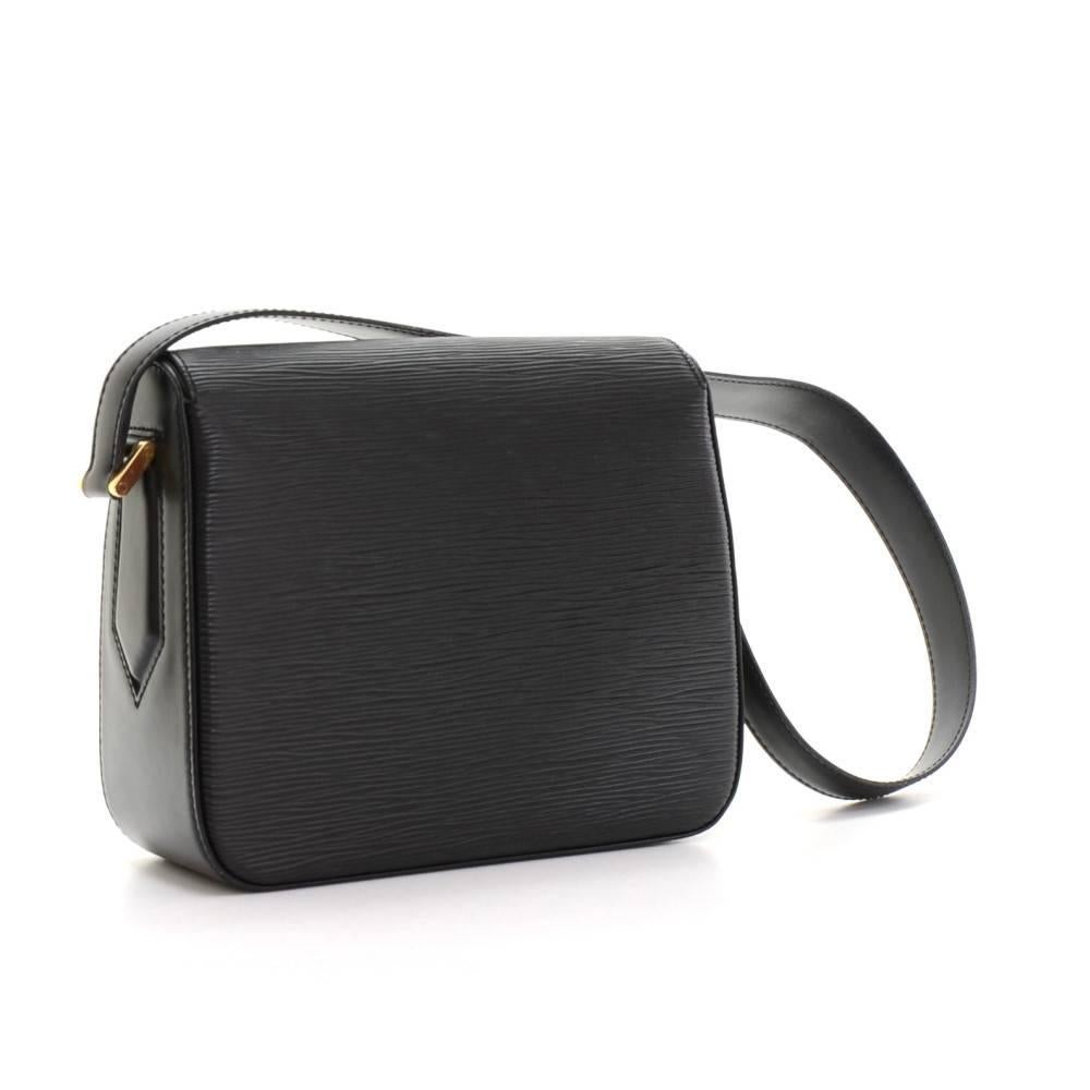 Louis Vuitton Byushi Black Epi Leather Shoulder Bag In Excellent Condition In Fukuoka, Kyushu