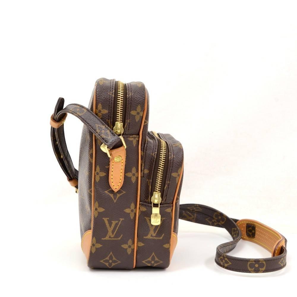 Louis Vuitton Amazone Monogram Canvas Messenger Bag at 1stdibs