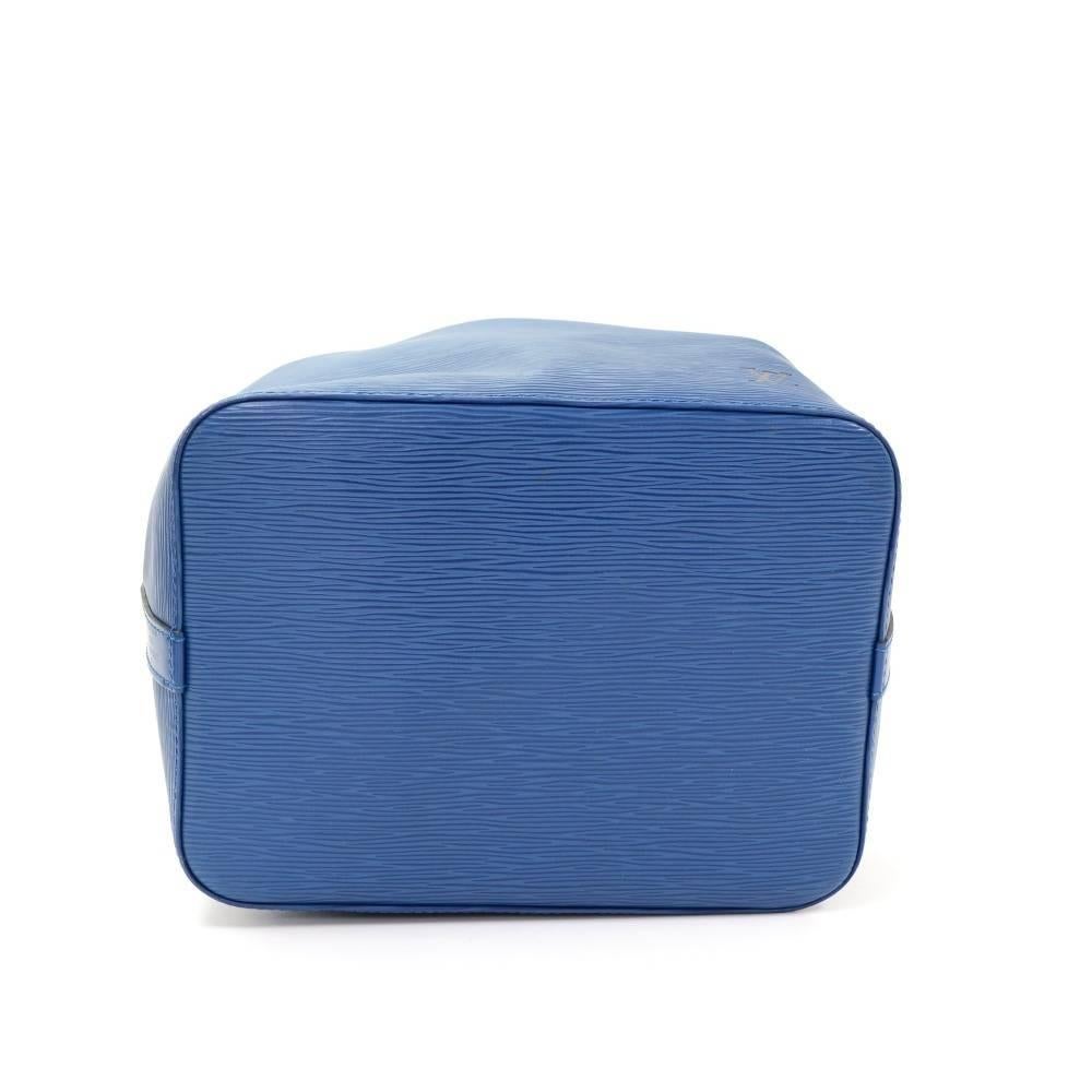 Vintage Louis Vuitton Petit Noe Blue Epi Leather Shoulder Bag 2