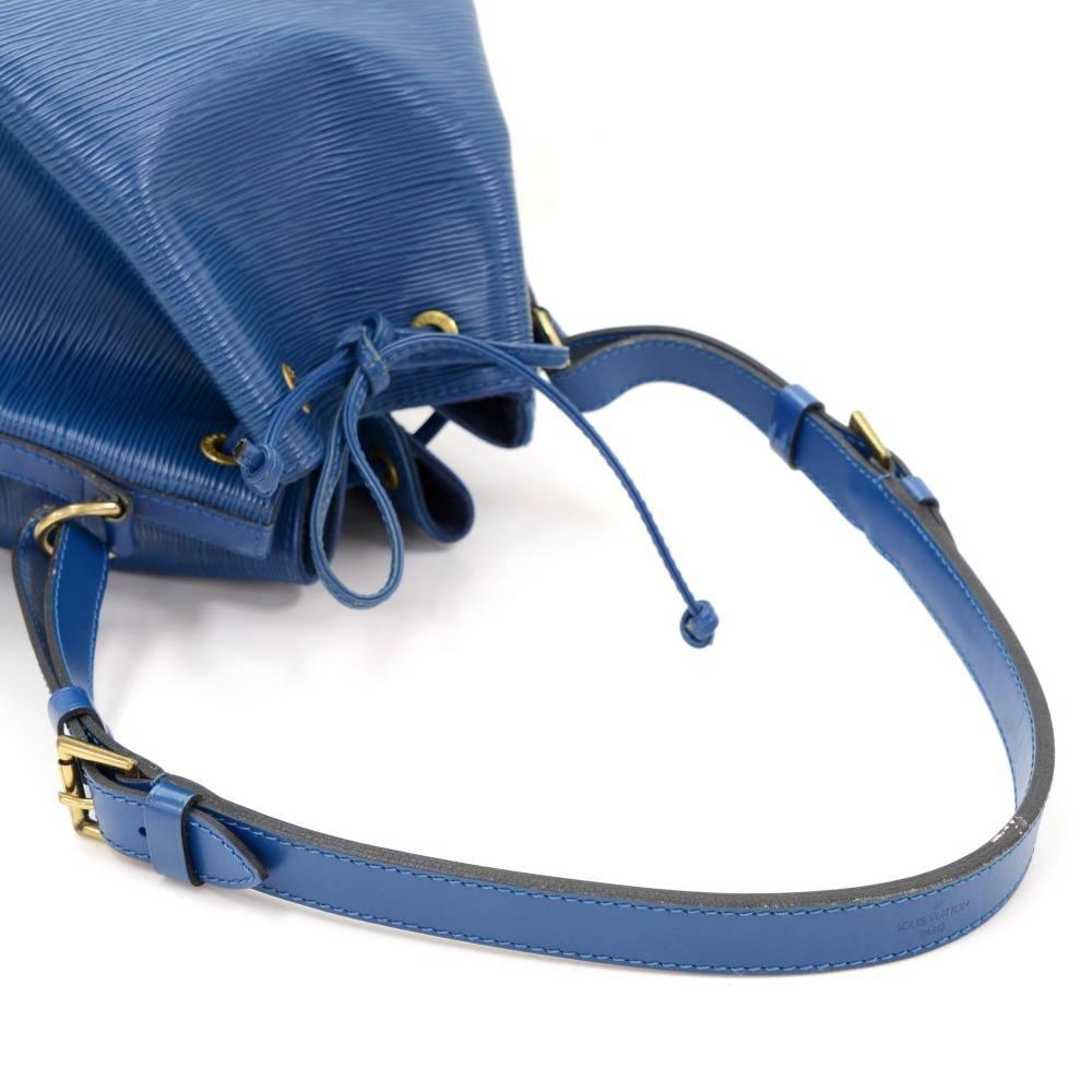 Vintage Louis Vuitton Petit Noe Blue Epi Leather Shoulder Bag 3