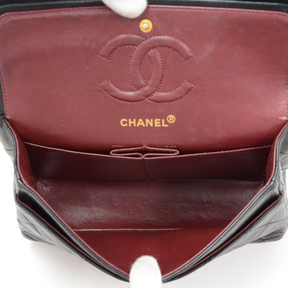 Vintage Chanel 2.55 9