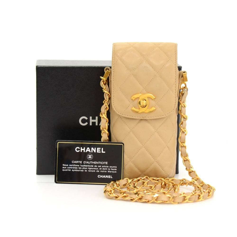 Chanel beige quilted leather case/pouch to carry phone, cigarettes or small digital cameras. Inside is in leather lining. Very smart and stylish. 

Made in: Italy
Serial Number: 3661470
Size: 3.1 x 6.7 x 1.6 inches or 8 x 17 x 4 cm
Shoulder