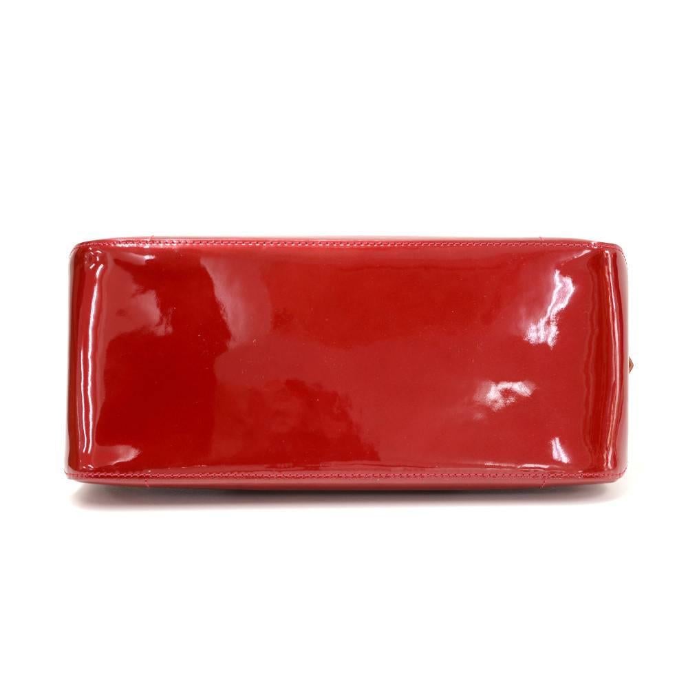 Louis Vuitton Rosewood Avenue Red Pomme D'amour Vernis Leather Shoulder Hand Bag 2