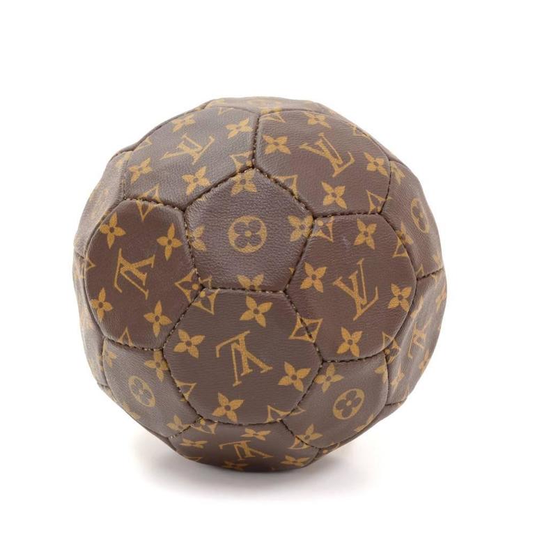 Баскетбольный мяч Louis Vuitton