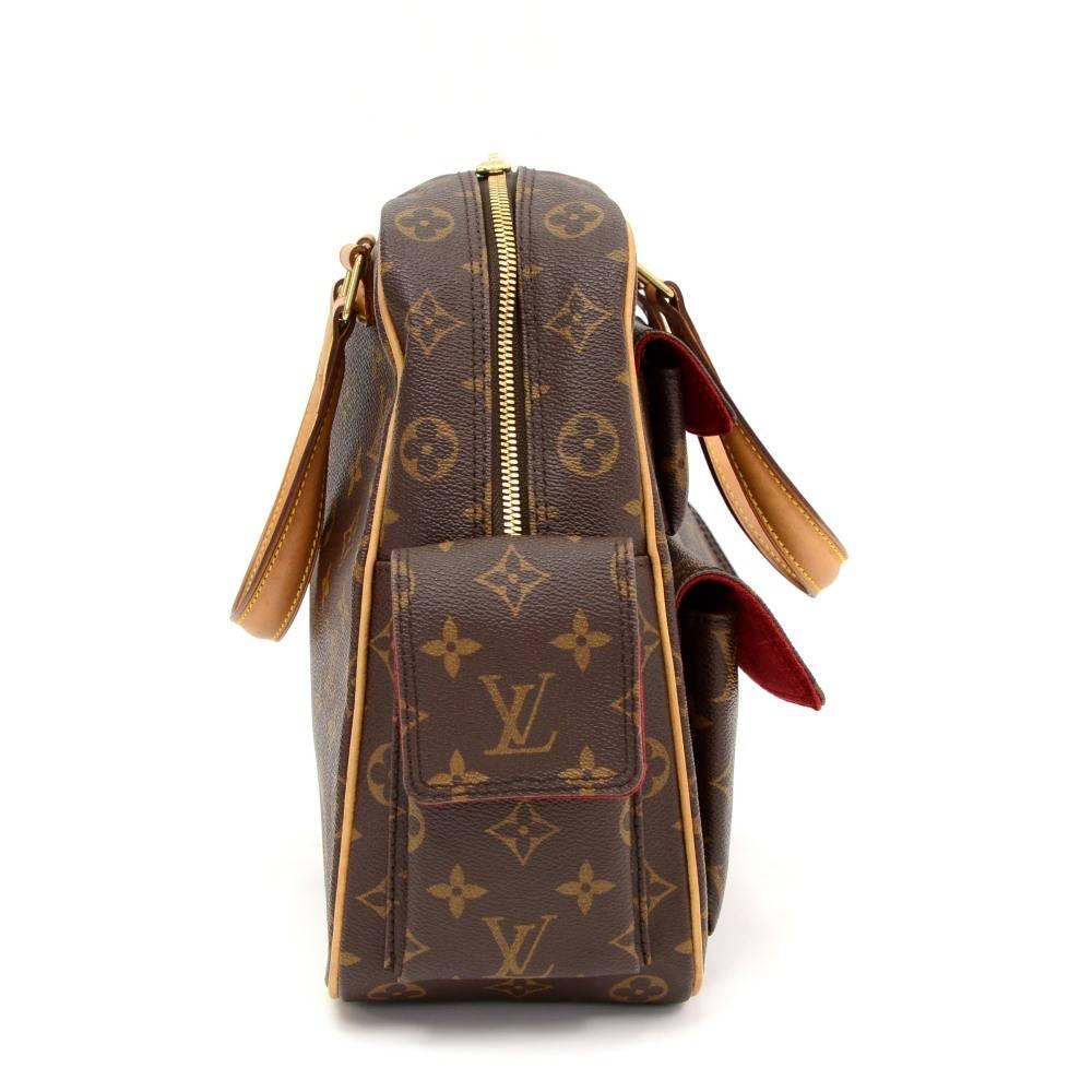 Women's or Men's Louis Vuitton Excentri Cite Monogram Canvas Hand Bag