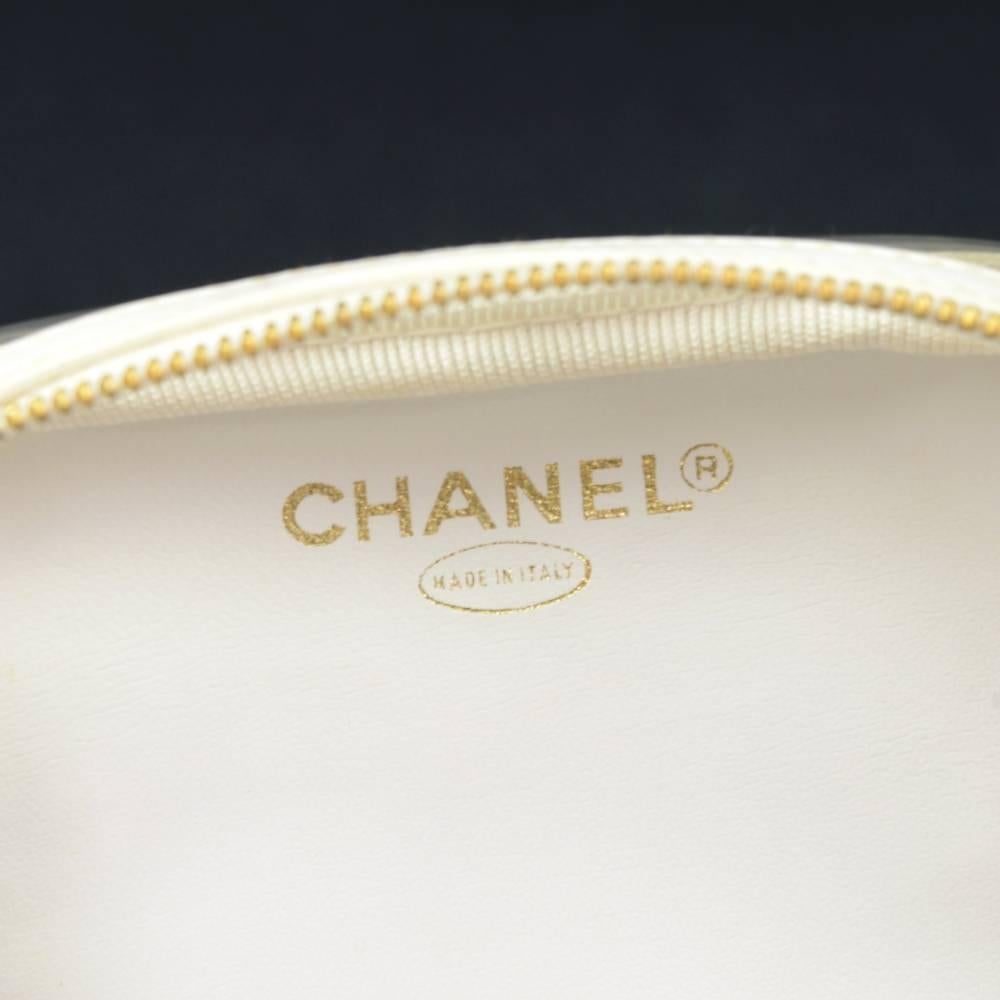 Chanel Vanity White Leather x Vinyl Cosmetic Hand Bag 4