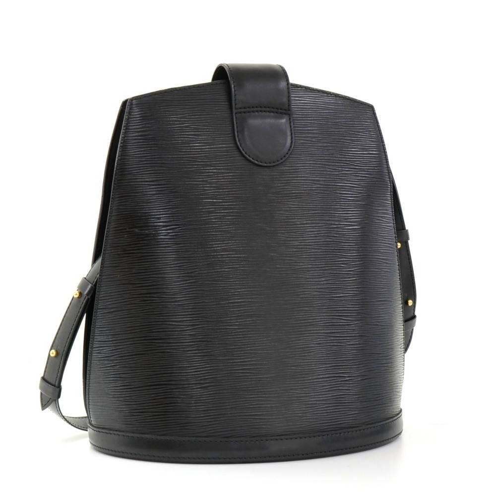 Louis Vuitton Cluny Black Epi Leather Shoulder Bag In Excellent Condition In Fukuoka, Kyushu