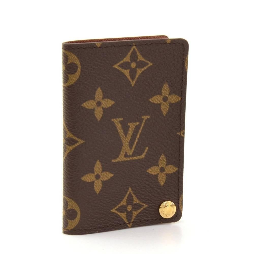 This is Louis Vuitton Porte-cartes credit monogram canvas card case. Simple and easy design to hold your favorite pictures!

Made in: France
Serial Number: CT0061
Size: 2.8 x 4.1 x 0 inches or 7 x 10.5 x 0 cm
Color: Brown
Dust bag:   Not