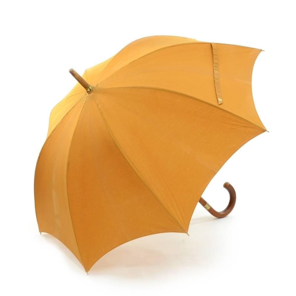 Hermes yellow cotton sunshade umbrella. Perfect for sunny days when you need to be protected from the sun. Not waterproof! Very rare to find! 

Size: 35.4 x 25.6 x 0 inches or 90 x 65 x 0 cm
Color: Yellow
Dust bag:   Not included  
Box:   Not