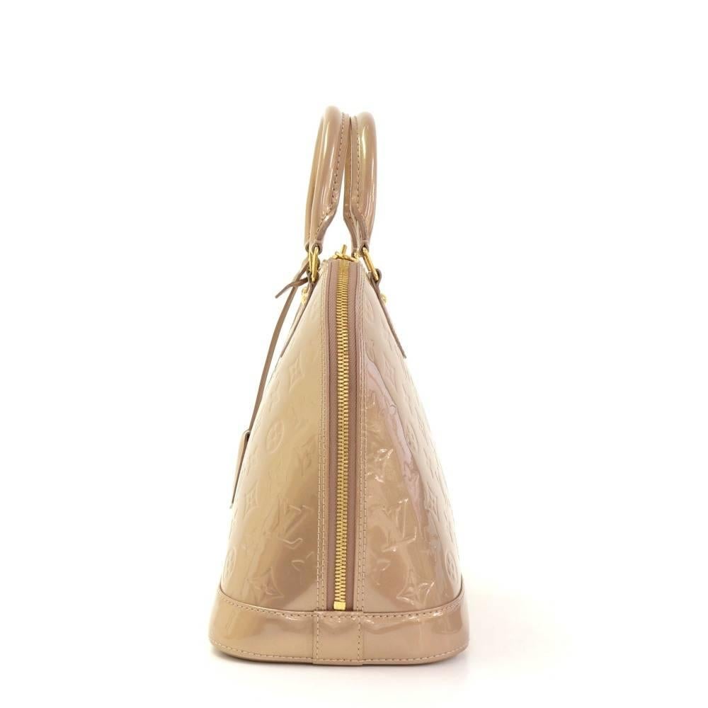 Women's Louis Vuitton Alma Beige Noisette Vernis Leather Hand Bag