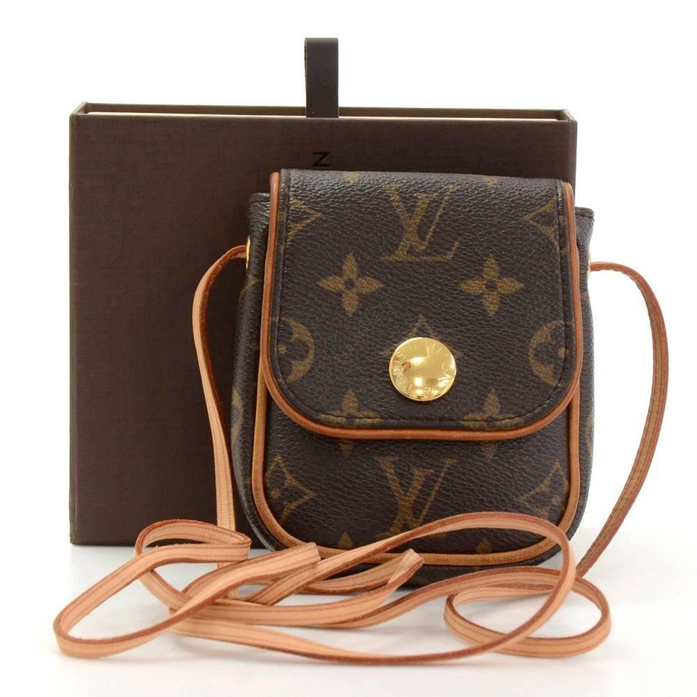 Louis Vuitton Pochette Cancun shoulder mini bag in monogram canvas. Perfect for night out and parties.

Made in: France
Serial Number: MI0056
Size: 3.7 x 4.5 x 1 inches or 9.5 x 11.5 x 2.5 cm
Shoulder Strap Drop: 24 inches or 61 cm
Color: