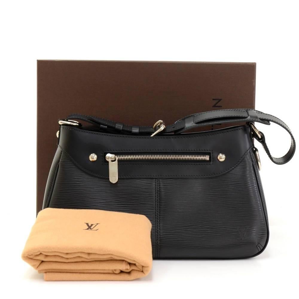 Louis Vuitton Turenne PM shoulder hand bag in Epi leather. IT has zipper closure and 1 zipper pocket outside. Inside has 1 open and 1 pocket for mobile or glass. Very stylish item!

Made in: France
Serial Number: MI1026
Size: 13 x 5.7 x 3.7