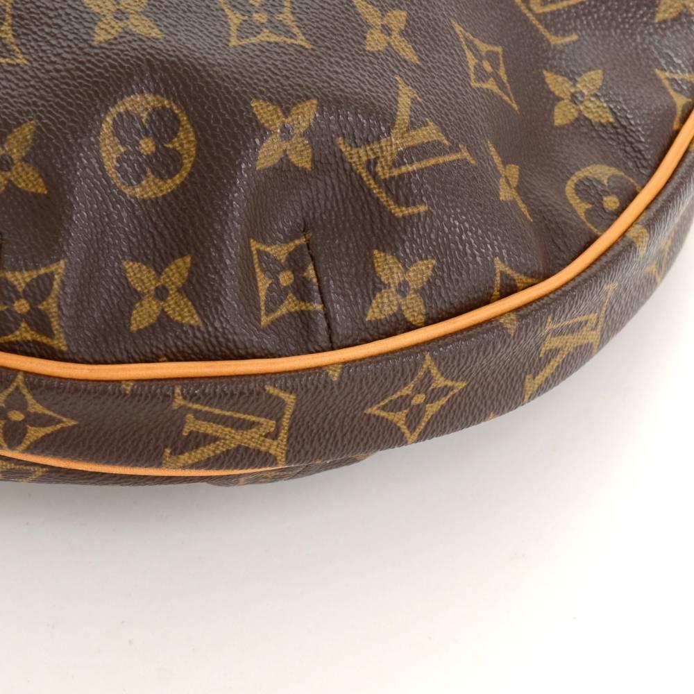 Louis Vuitton Croissant MM Monogram Canvas Shoulder Bag In Good Condition In Fukuoka, Kyushu