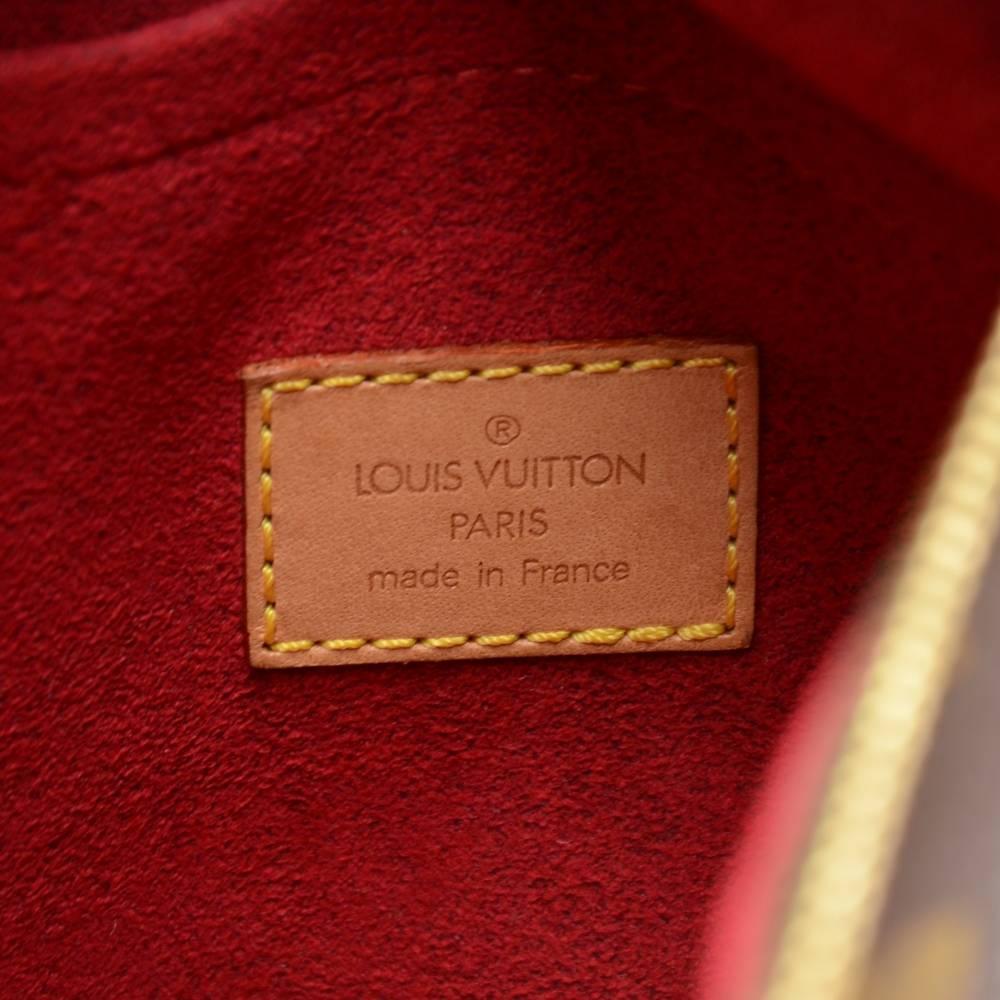 Women's Louis Vuitton Croissant MM Monogram Canvas Shoulder Bag