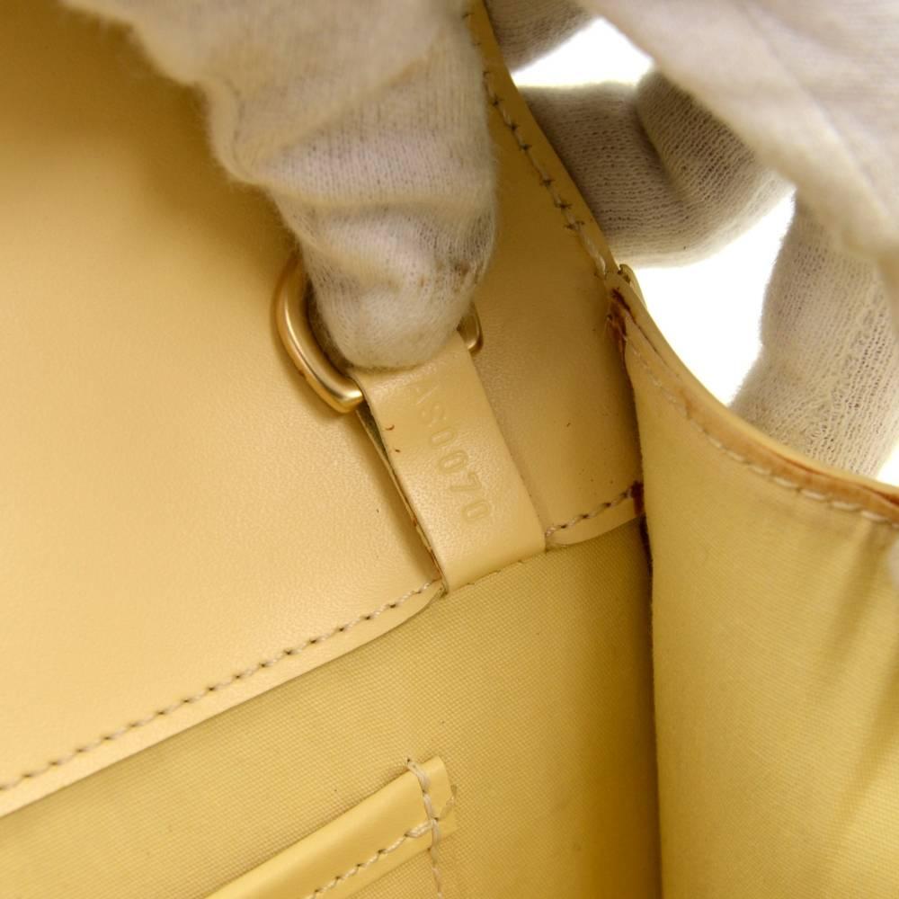 Louis Vuitton Ramatuelle Messenger Vanilla Epi Leather Messenger Shoulder Bag For Sale 4