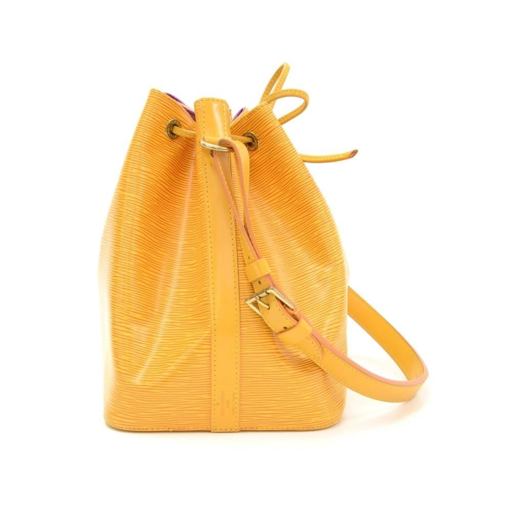 Vintage Louis Vuitton Petit Noe Yellow Epi Leather Shoulder Bag In Good Condition In Fukuoka, Kyushu