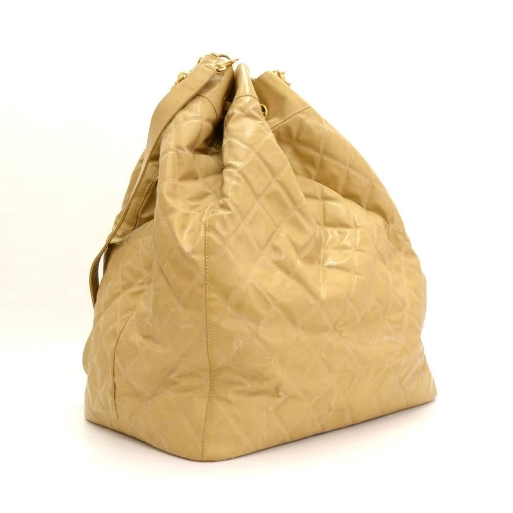 Chanel Bucket Beige Quilted Nylon XLarge Shoulder Bag In Good Condition In Fukuoka, Kyushu