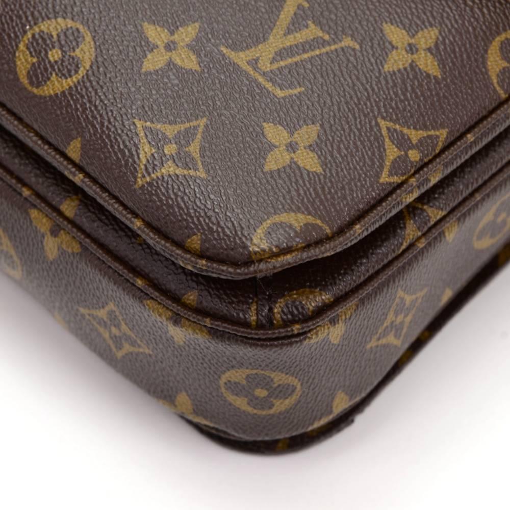 Louis Vuitton Pochette Metis Monogram Canvas Hand Bag 3