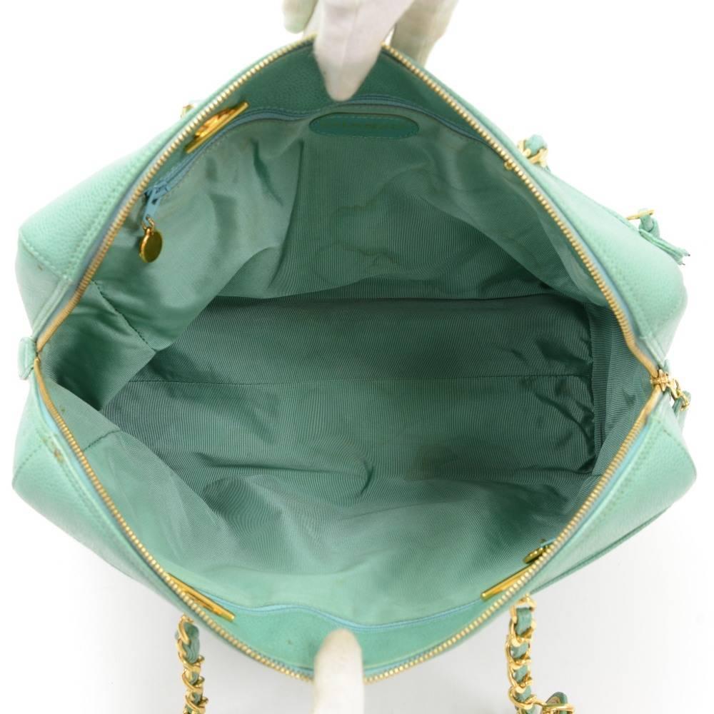 Chanel Green Caviar Leather Large Shoulder Bag For Sale 5