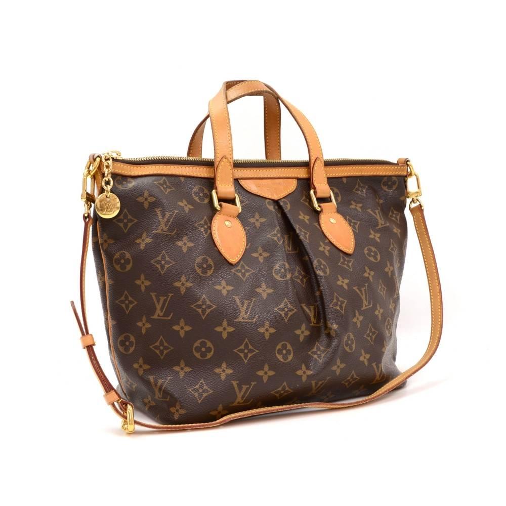 Louis Vuitton Palemo PM tote bag in monogram canvas. Top has zipper closure. Inside has 3 open pockets and one for mobile. Comes with D ring inside to attach small pouches or keys. Comfortably carry in hand or on shoulder with additional