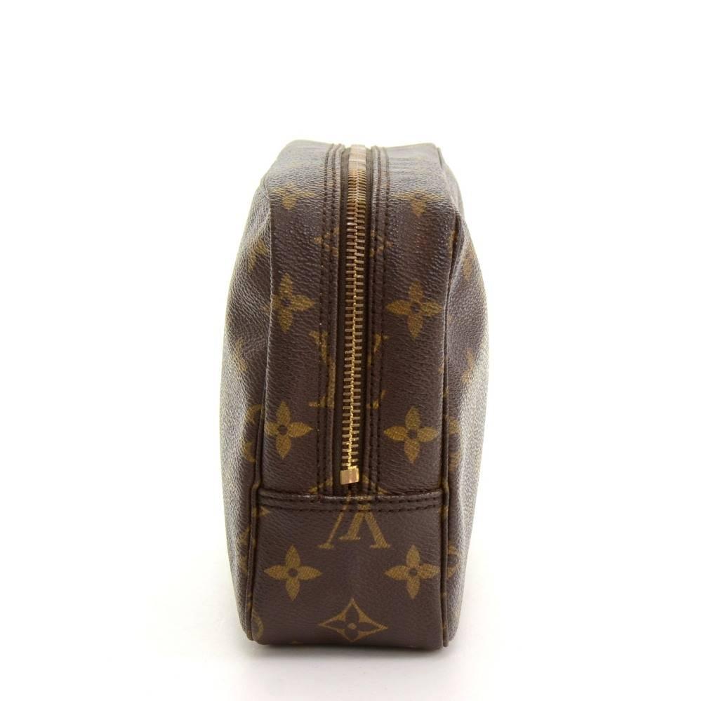 Vintage Louis Vuitton Trousse Toilette 23 Monogram Canvas Cosmetic Pouch In Good Condition In Fukuoka, Kyushu