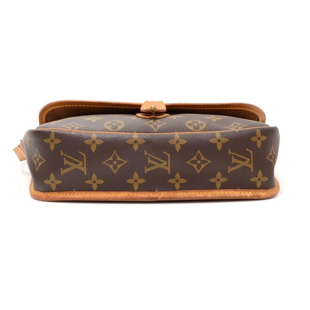 Women's Vintage Louis Vuitton Gibeciere PM Monogram Shoulder Bag