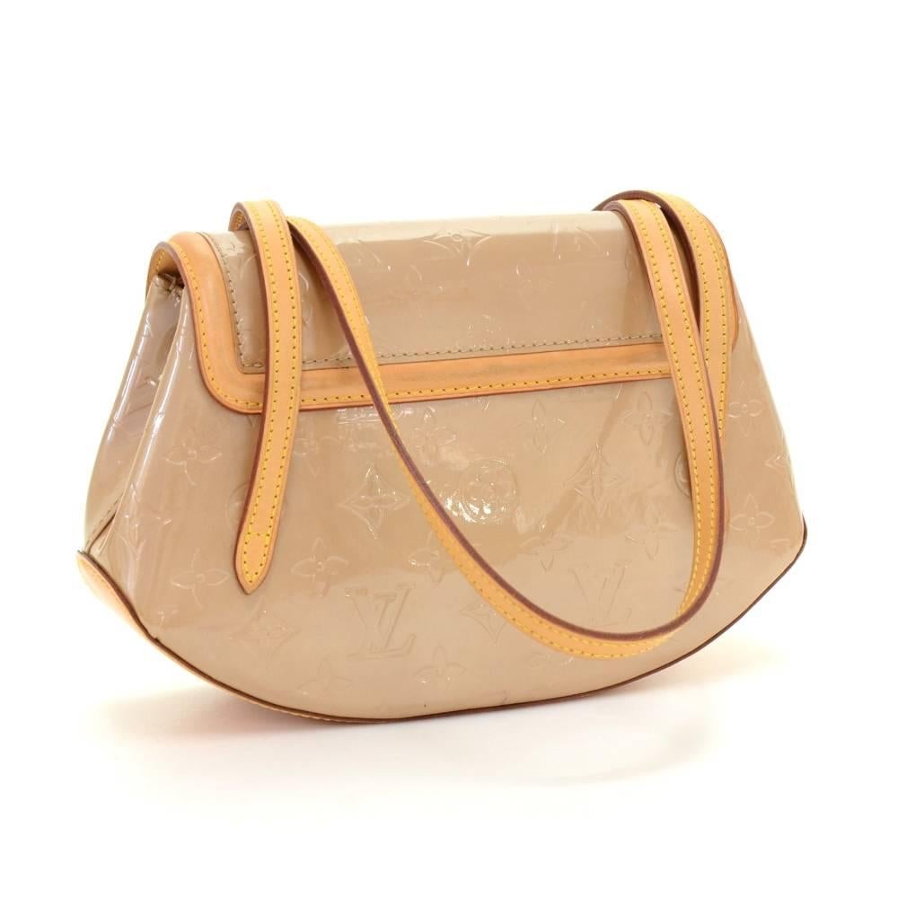 Beige Louis Vuitton Biscayne Bay PM Noisette Vernis Leather Shoulder Bag