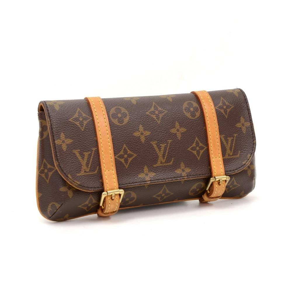 Louis Vuitton Marelle Bum bag in monogram canvas. Flap top with 2 belt closure. Inside has 1 open pocket. It can be used as waist bag. Very stylish item!Belt size: app adjustable from 27.6 - 34.6 inch or 70 - 88 cm.

Made in: France
Serial