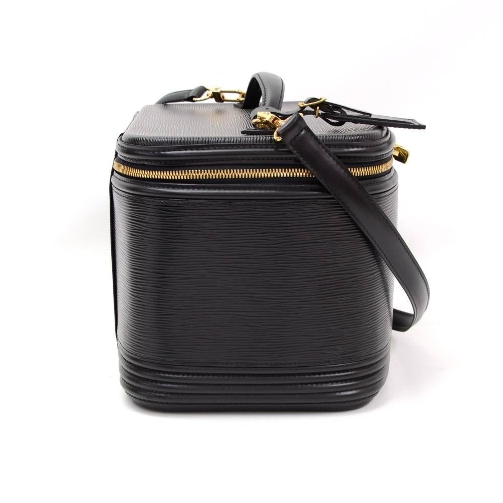 Women's Vintage Louis Vuitton Nice Beauty Black Epi Leather Travel Case + Strap