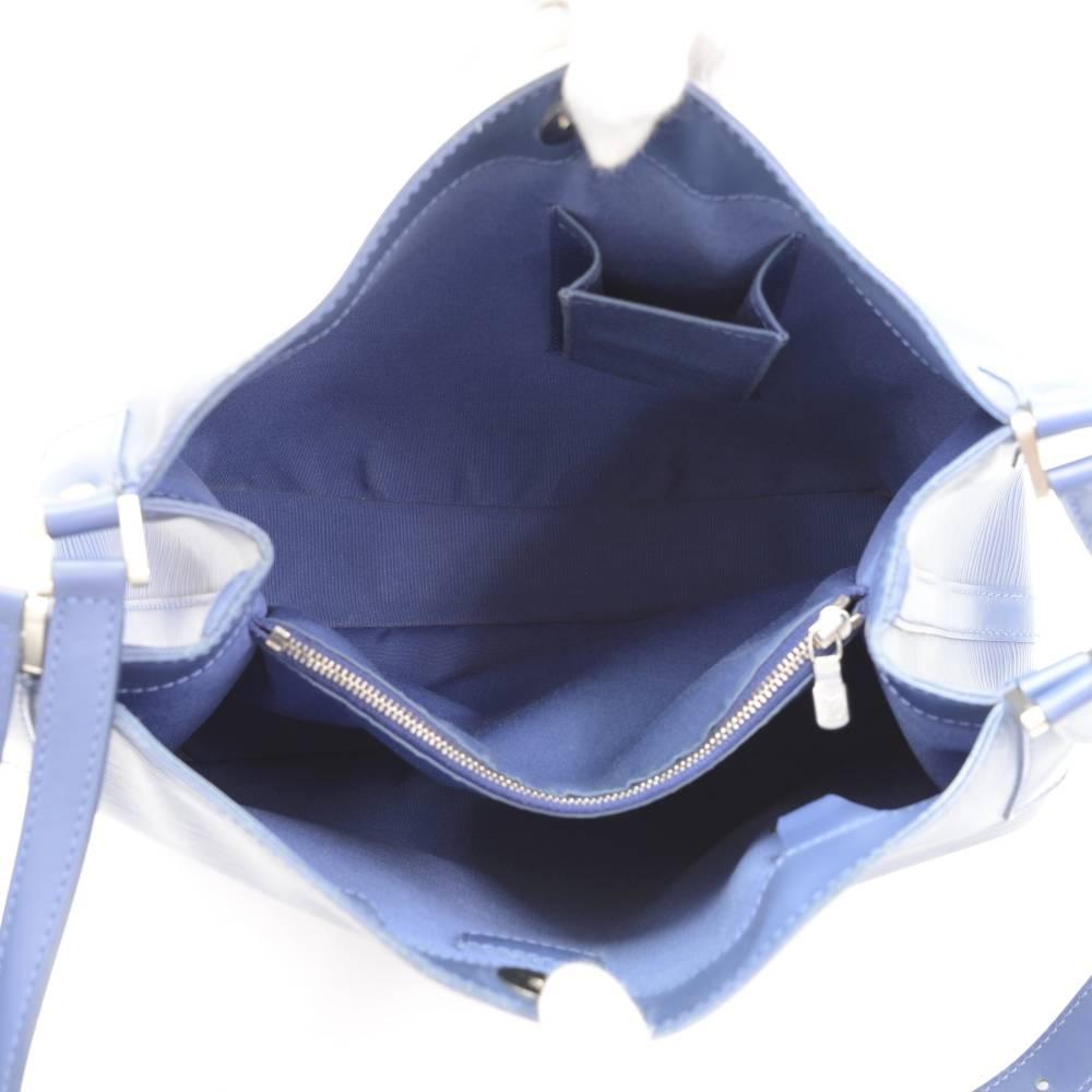 Louis Vuitton Mandara MM Myrtille Blue Epi Leather Shoulder Bag 5