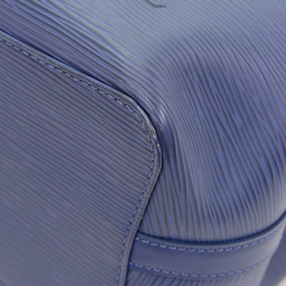 Louis Vuitton Mandara MM Myrtille Blue Epi Leather Shoulder Bag 2