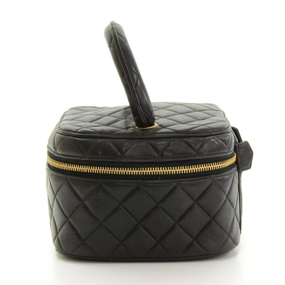 Women's Vintage Chanel Vanity Black Quilted Leather Cosmetic Hand Bag