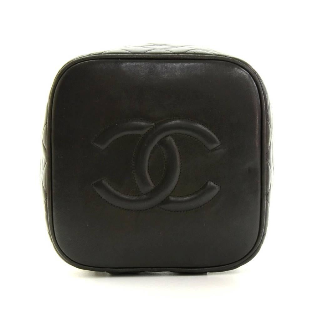 Vintage Chanel Vanity Black Quilted Leather Cosmetic Hand Bag 2