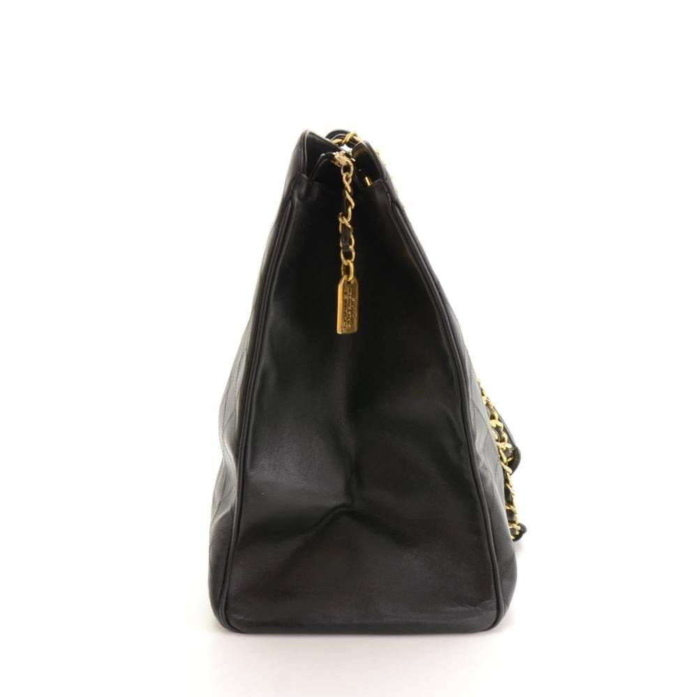 Vintage Chanel Supermodel Black Leather XL Shoulder Tote Bag In Good Condition In Fukuoka, Kyushu
