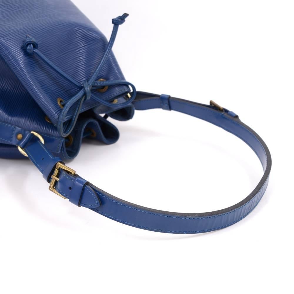 Louis Vuitton Petit Noe Blue Epi Leather Shoulder Bag 3