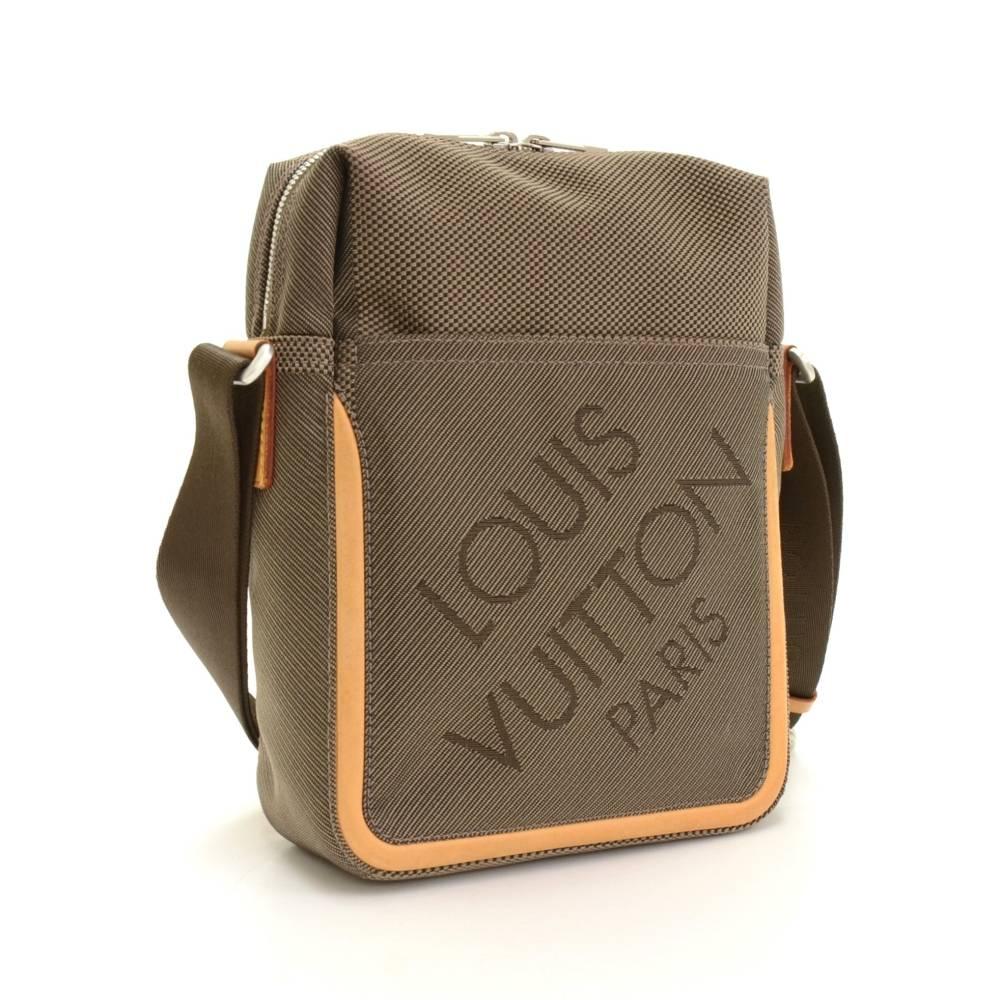 Gray Louis Vuitton Citadin Brown Damier Geant Canvas Messenger Bag