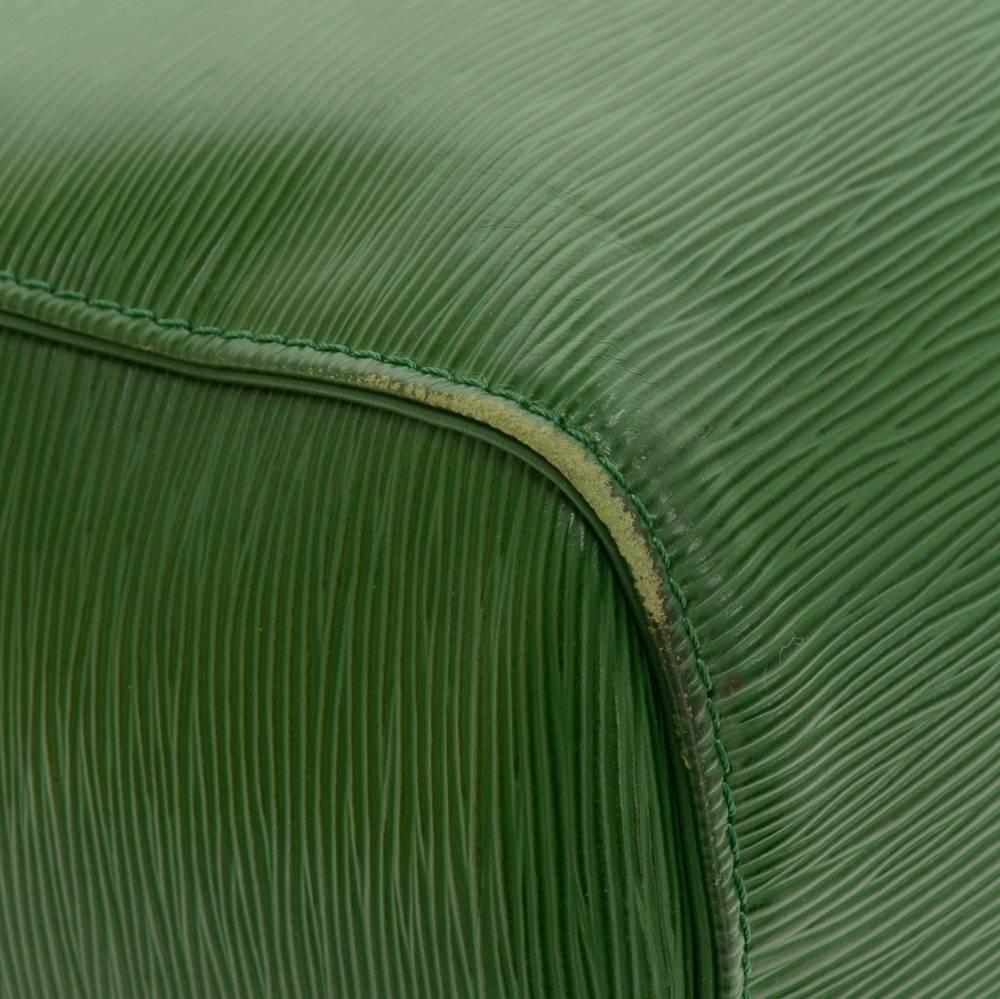 Vintage Louis Vuitton Keepall 45 Green Epi Leather Duffle Travel Bag 3