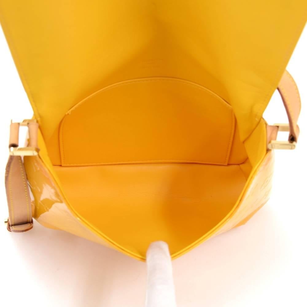 Louis Vuitton Thompson Street Yellow Vernis Leather Shoulder Bag 5