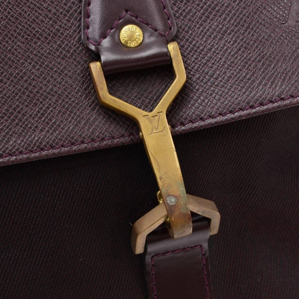 Louis Vuitton Dersou Burgundy Ardoise Taiga Leather Large Messenger Bag 2