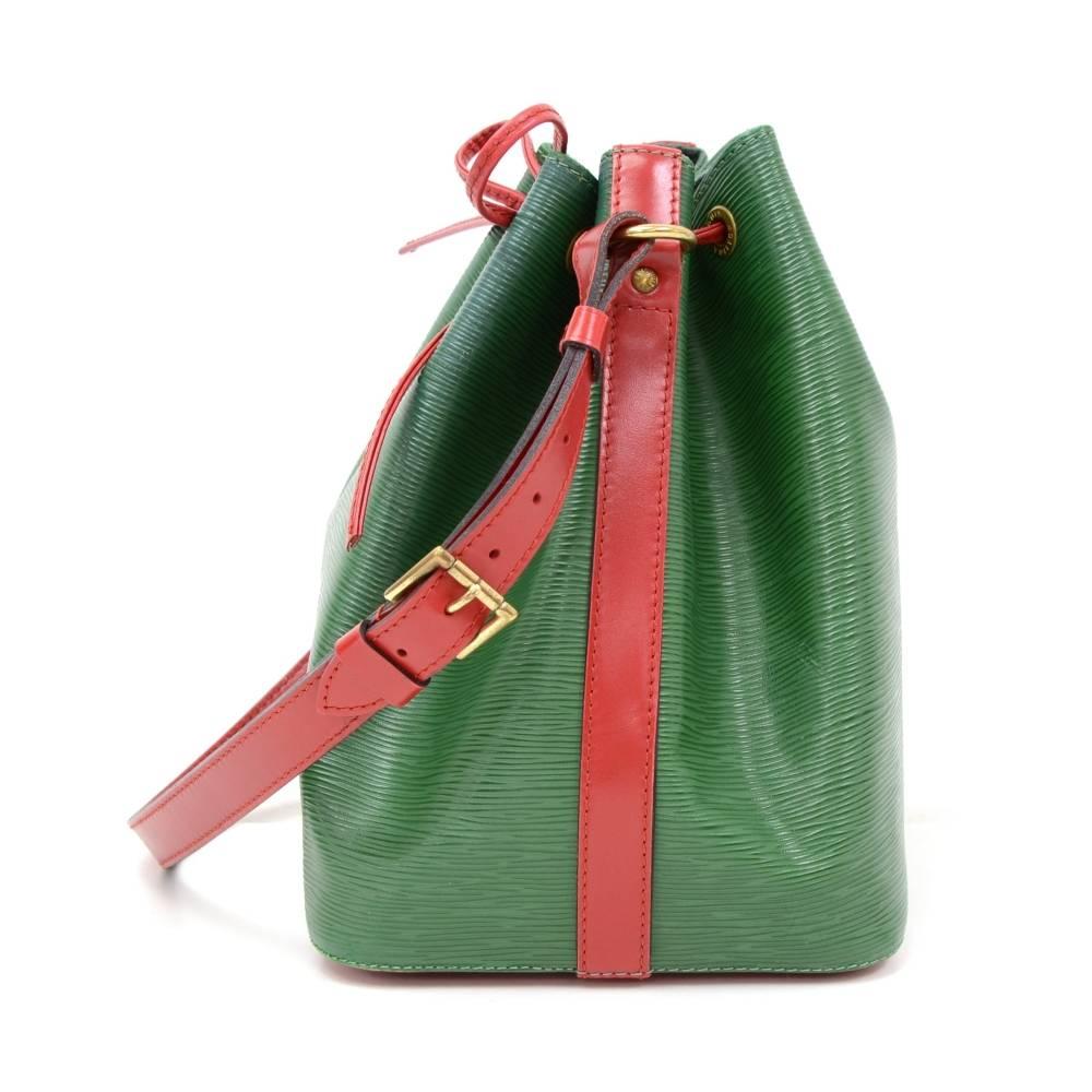 Vintage Louis Vuitton Petit Noe Green Red Vio Epi Leather Shoulder Bag In Good Condition In Fukuoka, Kyushu