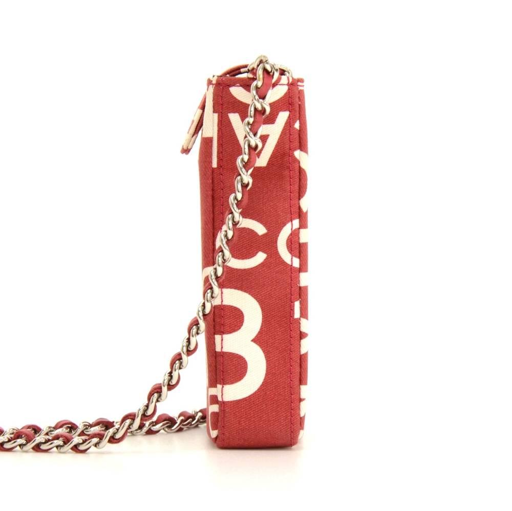 Chanel Red x White Canvas Mobile Phone Sunglasses Shoulder Case In Excellent Condition For Sale In Fukuoka, Kyushu