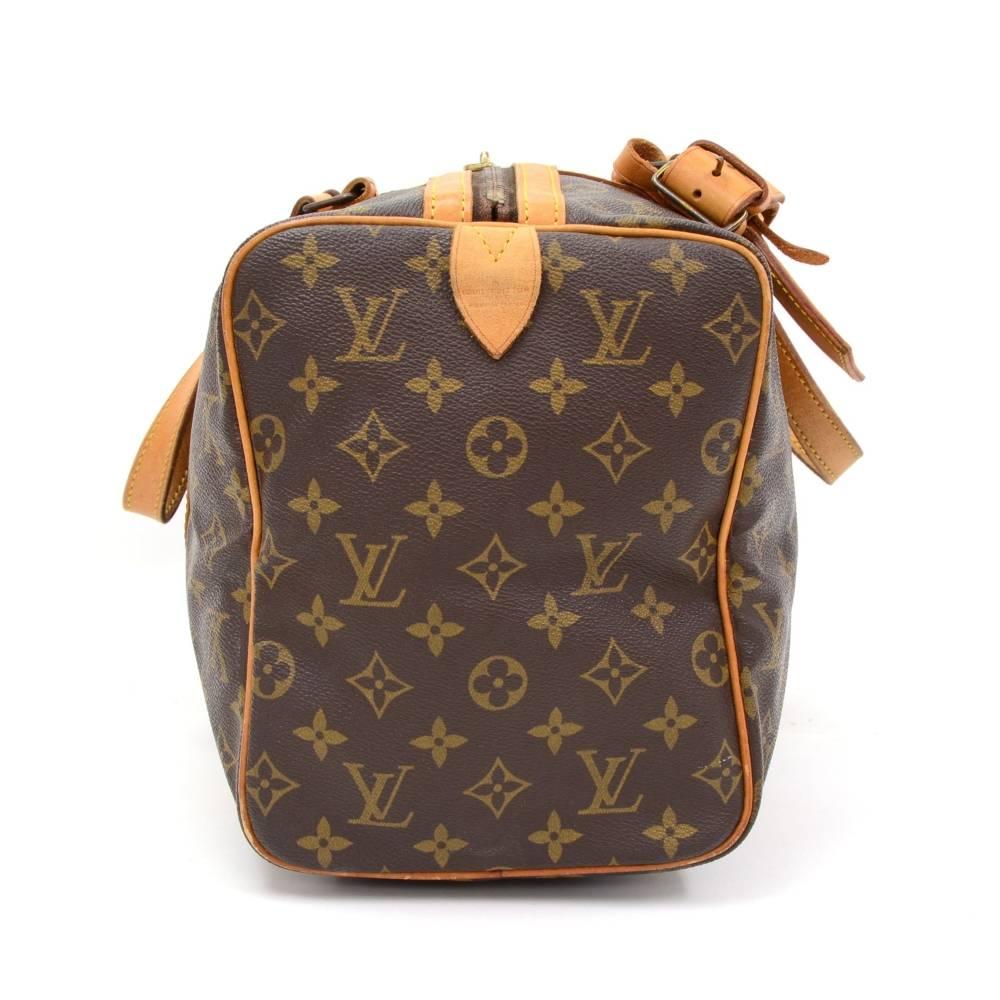 Women's or Men's Vintage Louis Vuitton Sac Souple 35 Monogram Canvas Duffle Hand Bag