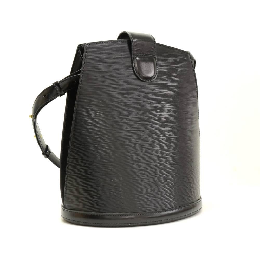 Vintage Louis Vuitton Cluny Black Epi Leather Shoulder Bag In Excellent Condition In Fukuoka, Kyushu