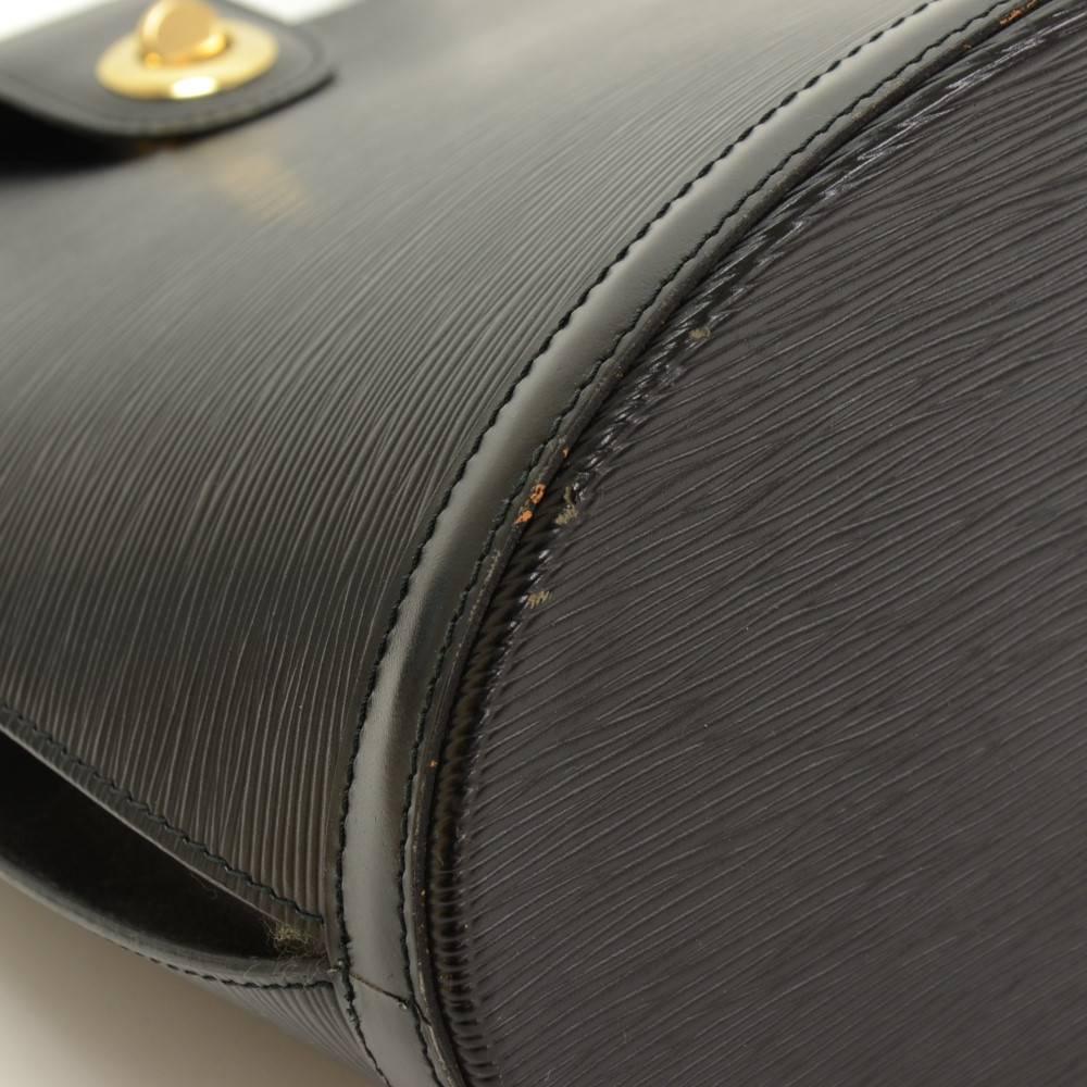 Vintage Louis Vuitton Cluny Black Epi Leather Shoulder Bag 3