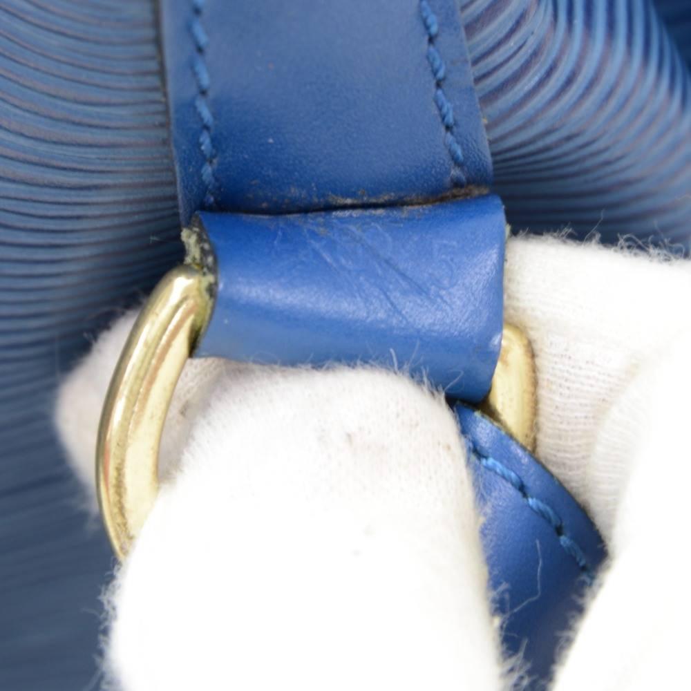 Vintage Louis Vuitton Noe Large Blue Epi Leather Shoulder Bag 5